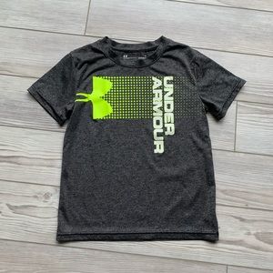 Under Armour t-shirt Boys sz 7